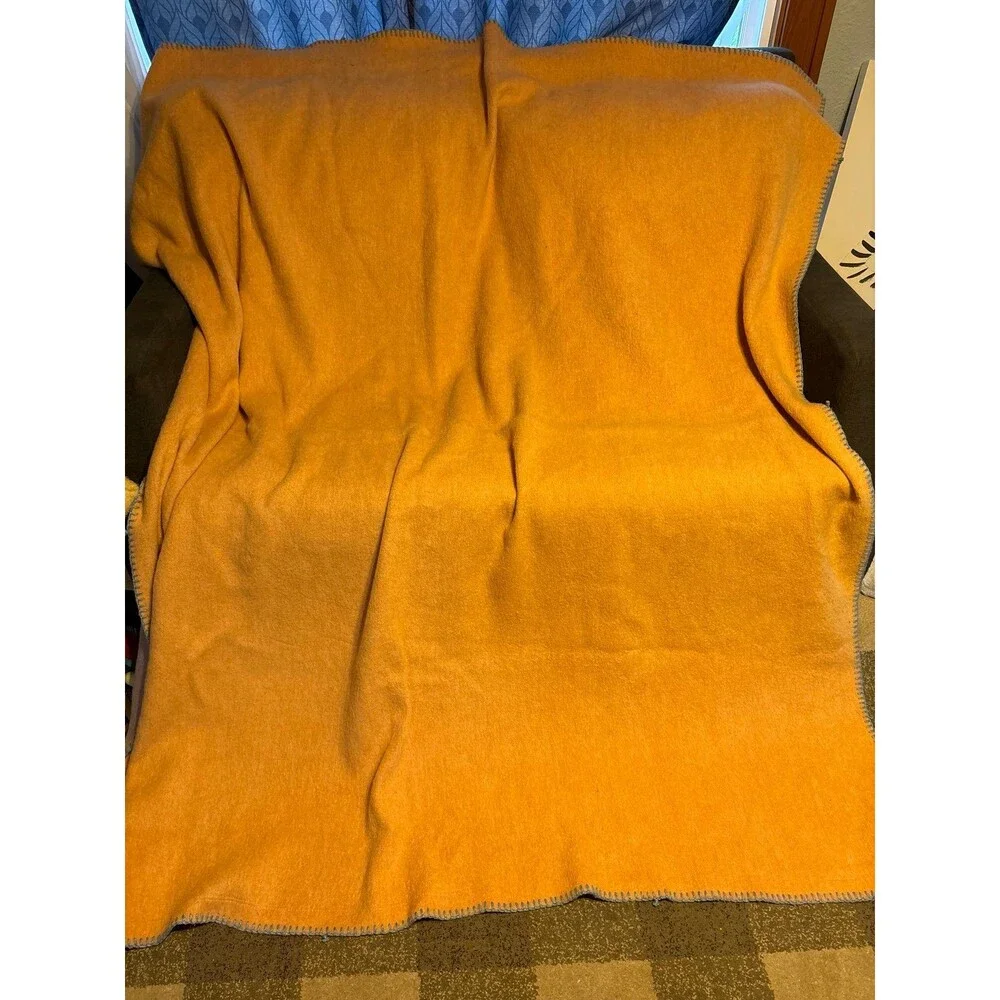 Vintage kenwood wool blanket play camp warm purple yellow cabin